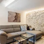 Maison Beata * أفولا
